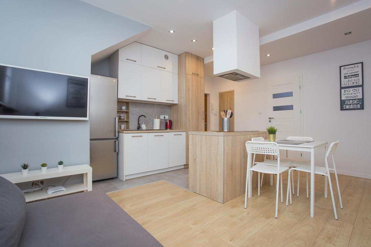 Urban Jungle Apartment In The City Center 比亚韦斯托克 外观 照片