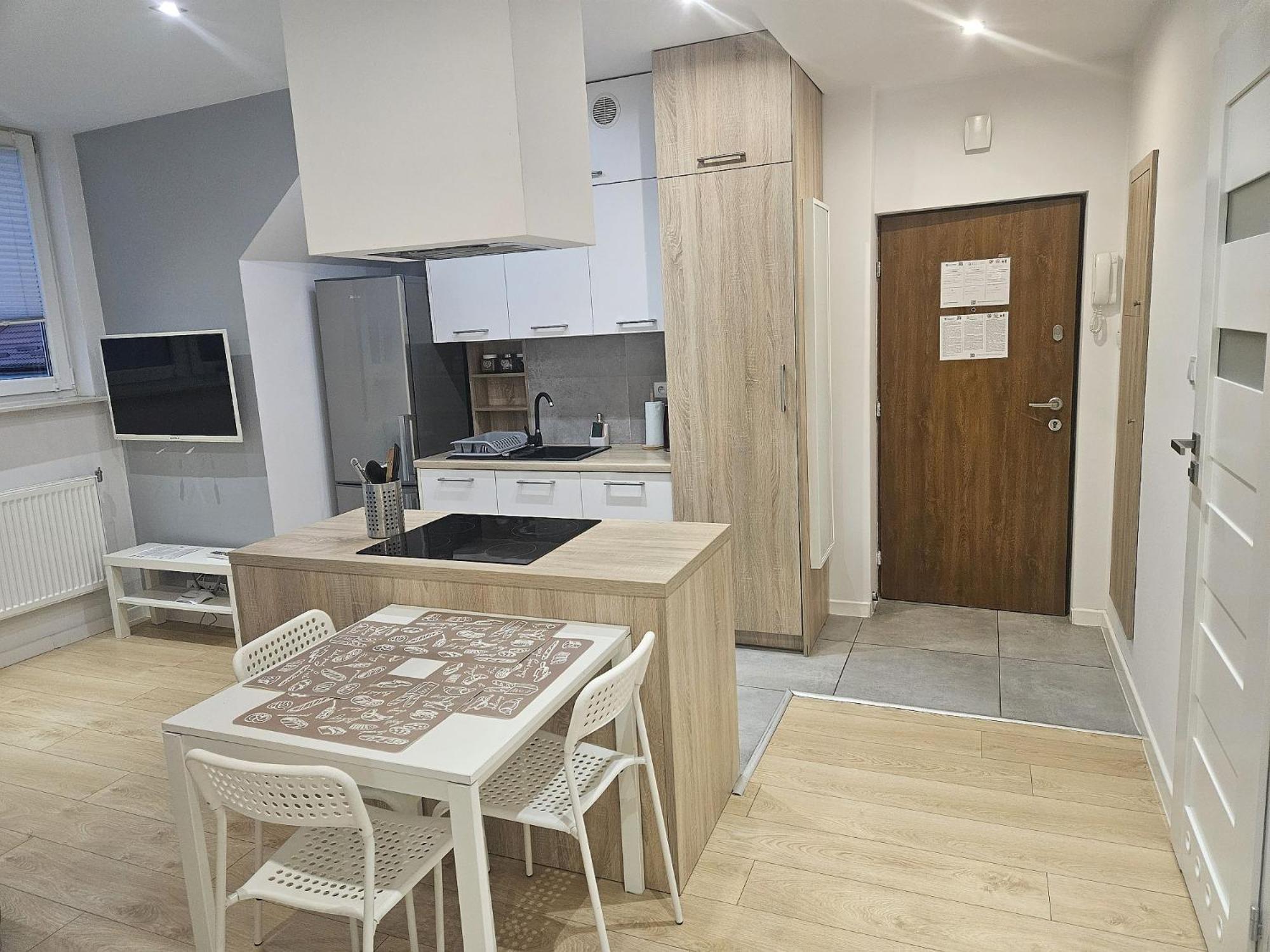 Urban Jungle Apartment In The City Center 比亚韦斯托克 外观 照片